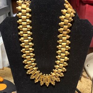 Elegant Gold Necklace for Women